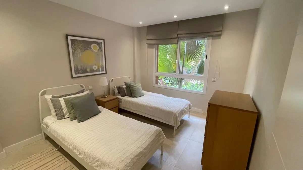 d8cd7a1f-376d-4ffc-96ef-b33db0813cc5