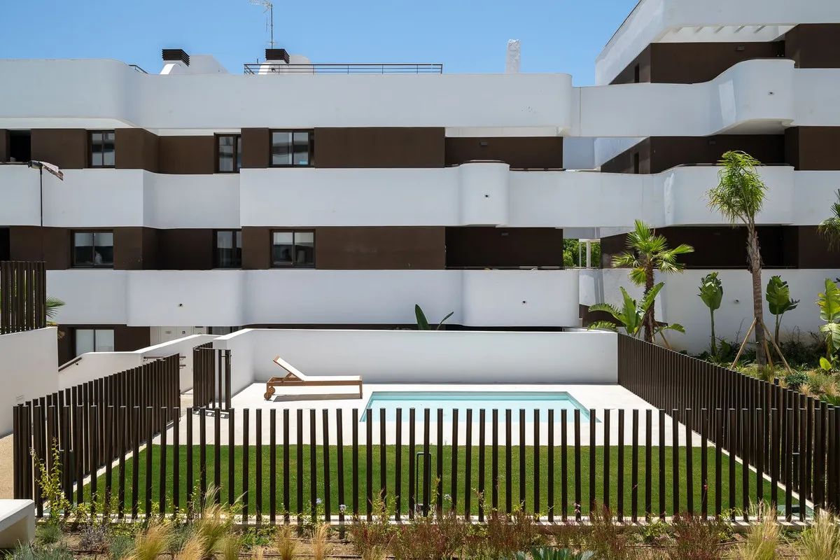 372b6eac-b09b-43eb-bc86-2ffbc2713cff