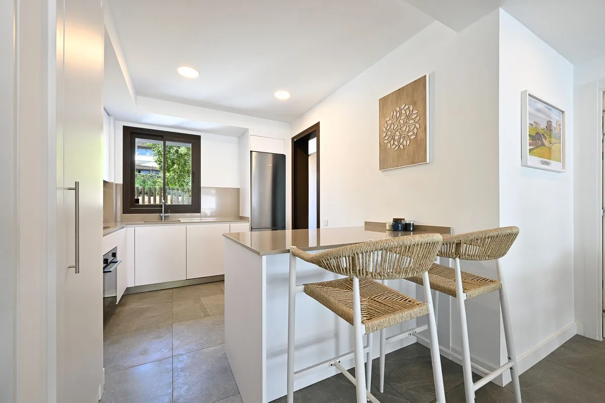 82bbbf92-28fe-43b0-a3ba-3934dd31bcc1