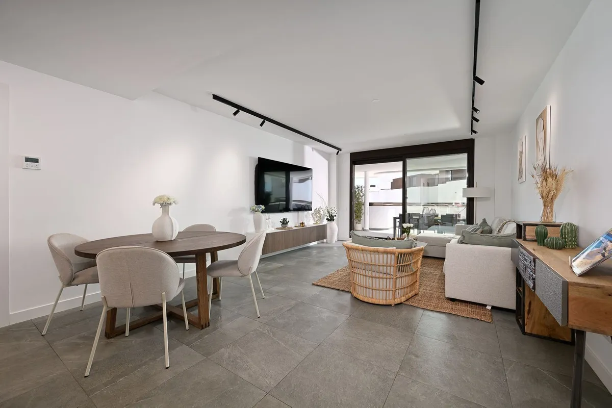 ceee2341-fd0d-40e0-9bc9-55169e59745b