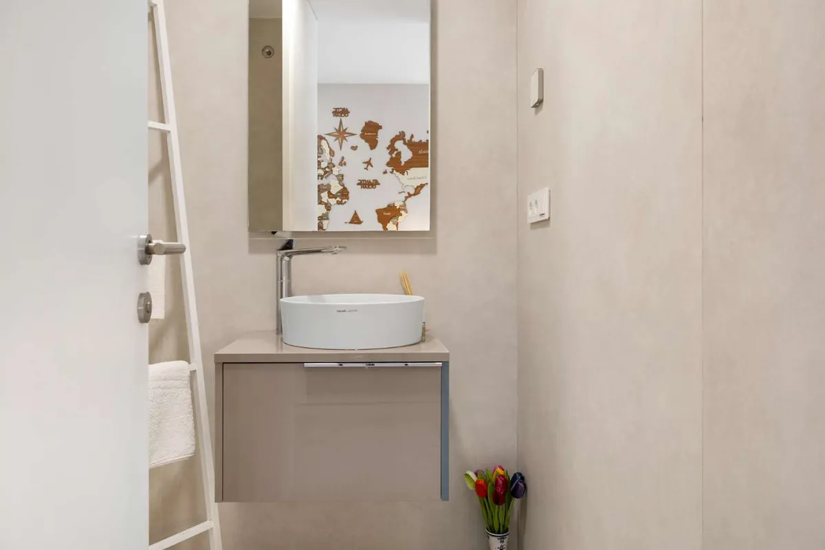 25f965df-a3b7-45f9-812c-4bee4f24b8a0