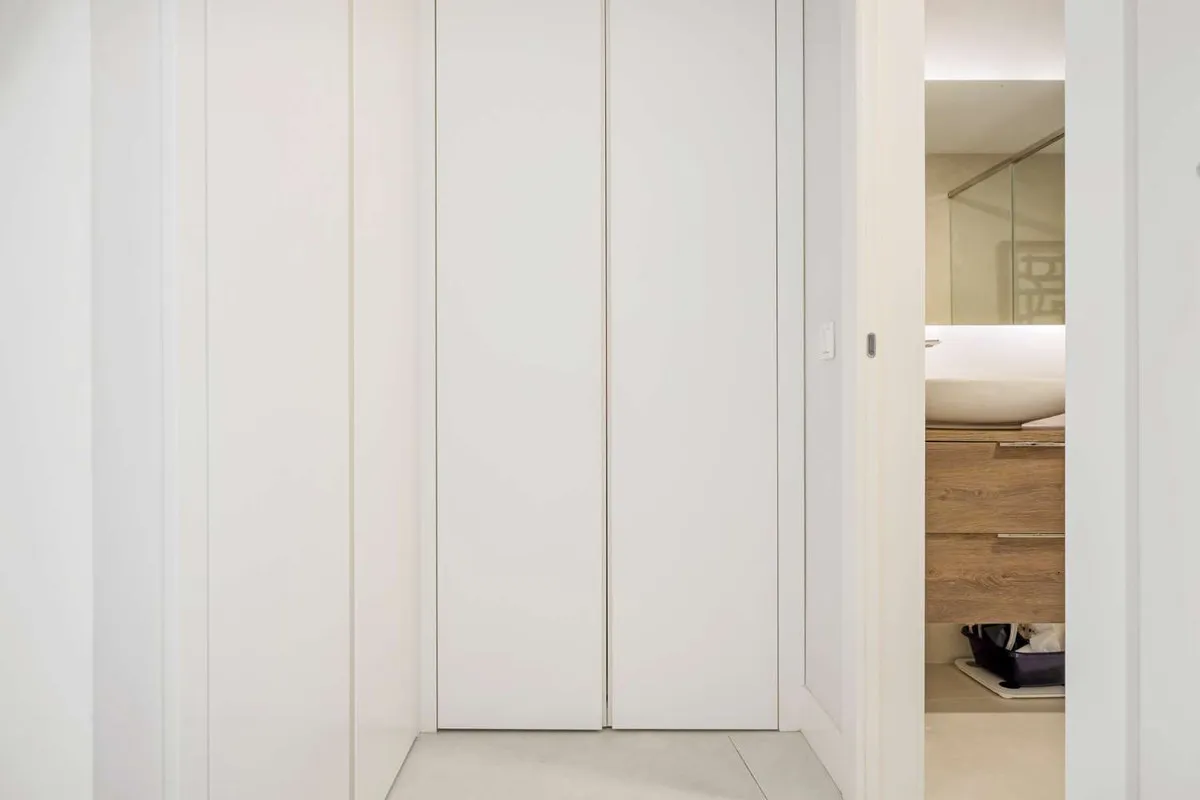 2a06b152-31d0-46de-8ba7-43d4a30ee797