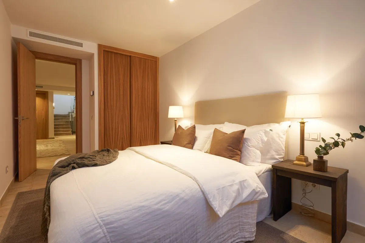 36dc7651-3f34-4509-a824-151f2d64c499