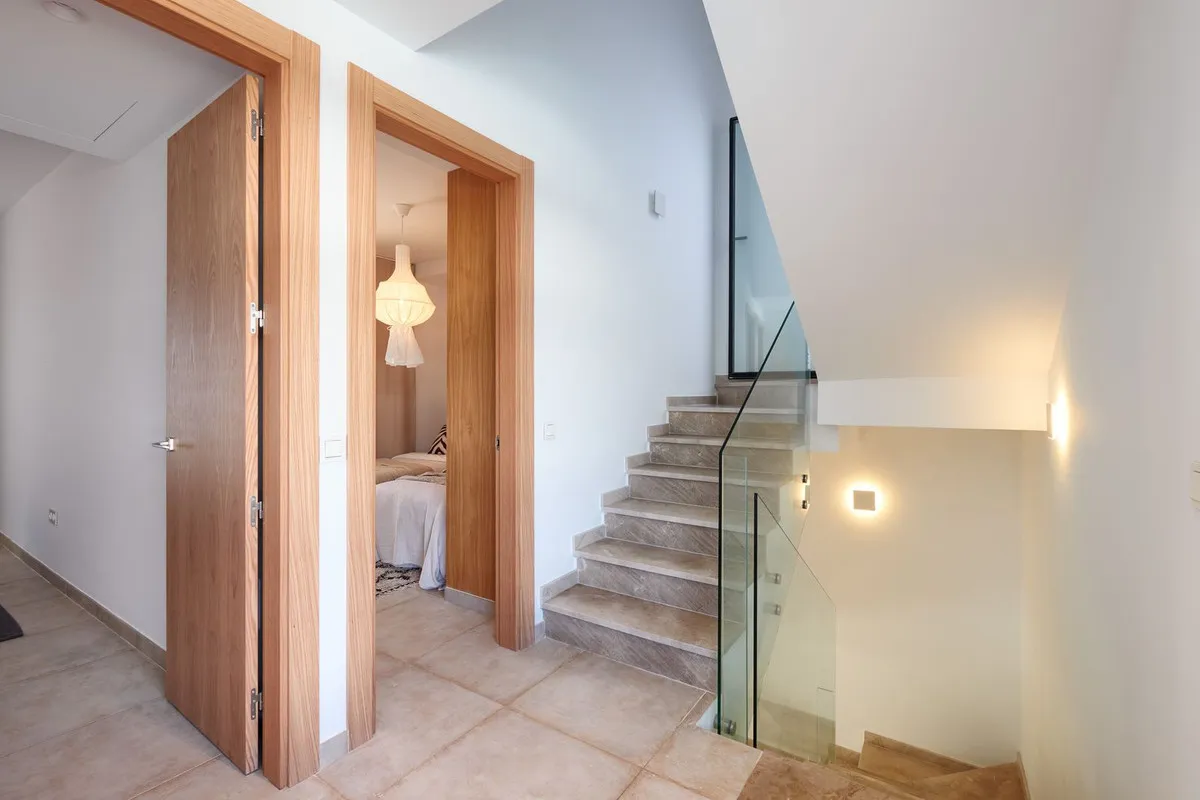 3ad01330-ec0a-47a1-aae2-04b8aef5bc86