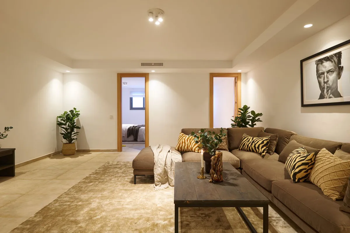 ee737ffd-4392-437e-a86c-96d4b9e9103c