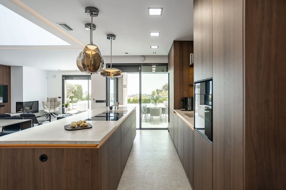 0e6d9140-c665-45d6-b88d-0050a6e09688