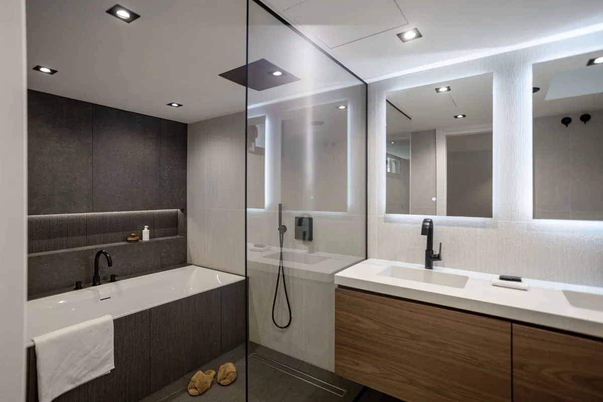 17a860c7-7b6f-45c8-bbf3-93f15e63214b