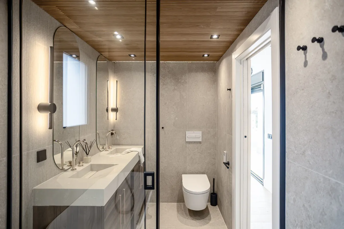 31aa881b-e0a9-4487-a90f-32ec9482da7d