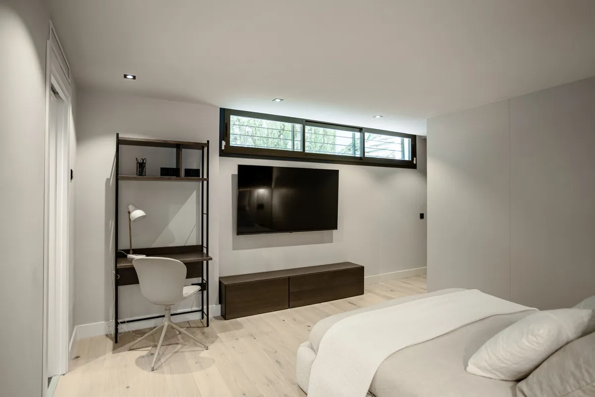 6c5fcb75-60f8-4174-8ad1-b6056238f7c3