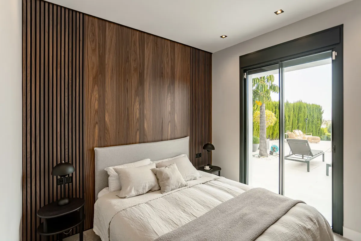 74724759-7801-4b9d-a3d4-80f9c80884e1