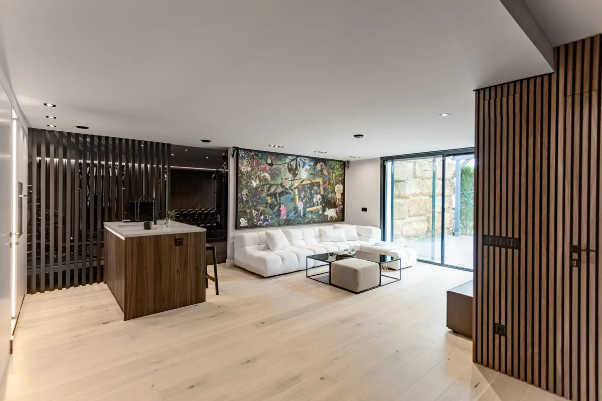 9056ef1b-6c85-446a-96e8-38f6a7193fcc