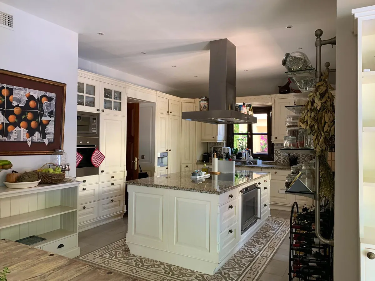 f49e3a59-6362-407f-b06b-53ac8178b8fe