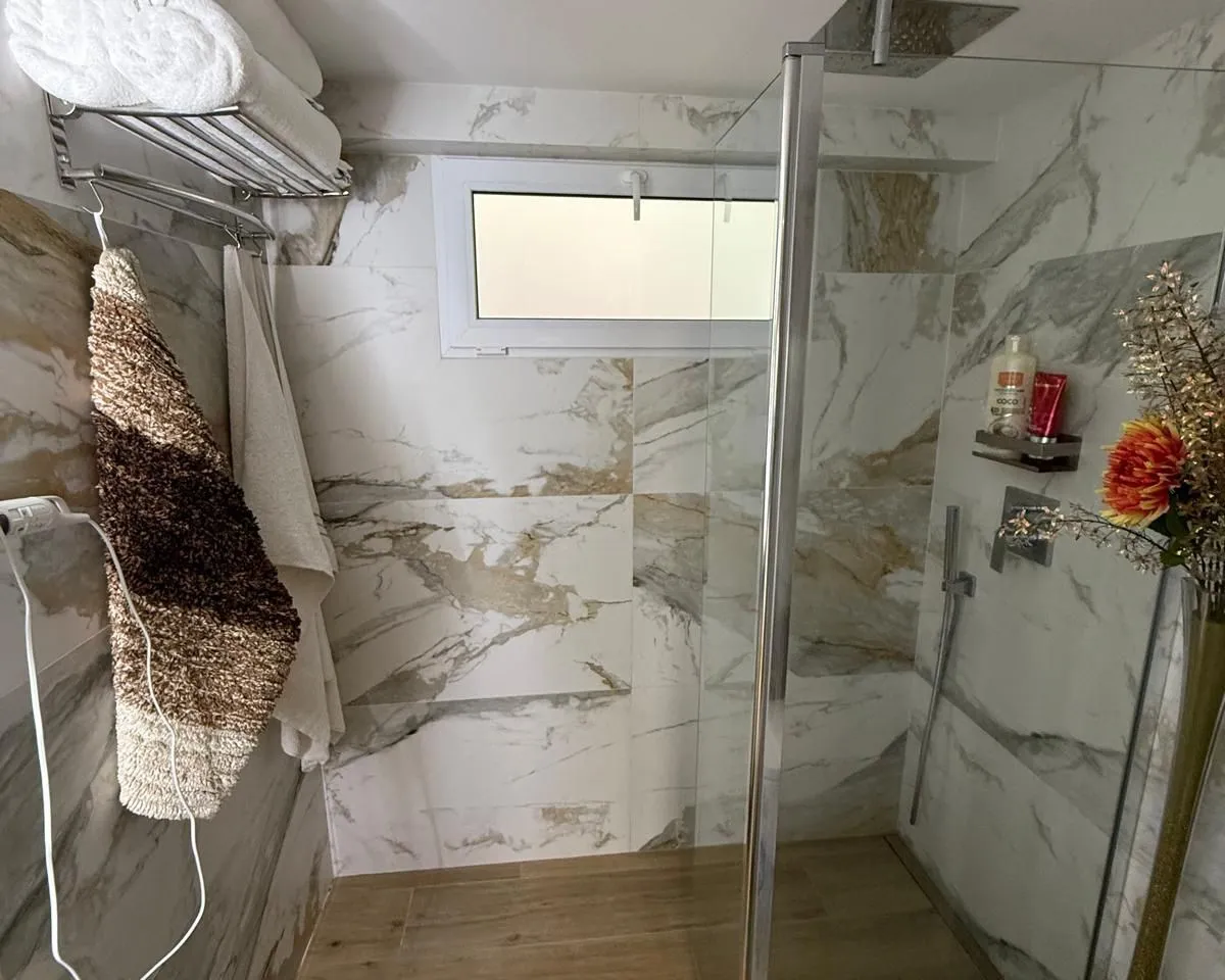 76e0ced7-4084-41c2-8f99-1858d9f771c5