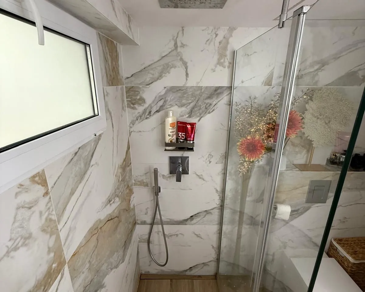 8d3074bd-a6fc-4ae0-bf68-179a20b64e16