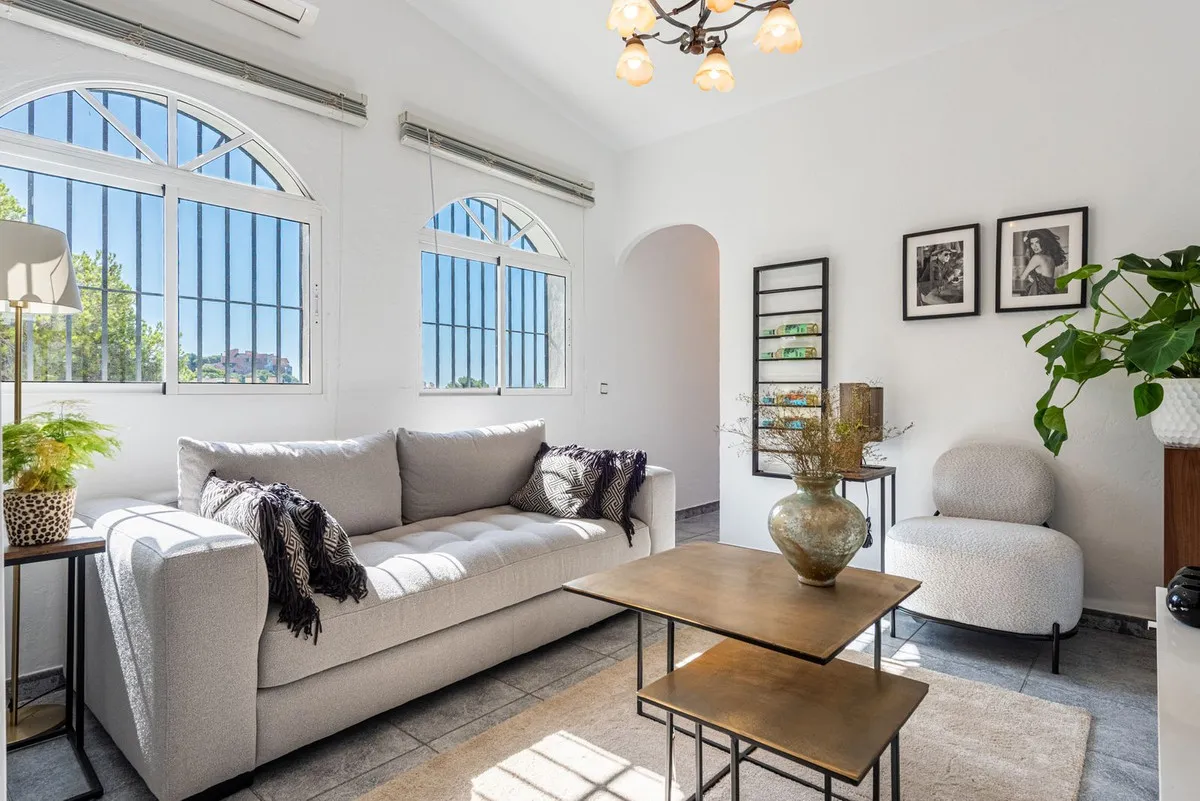 2f25b8c9-c9ac-456a-80a6-56e5e40849de