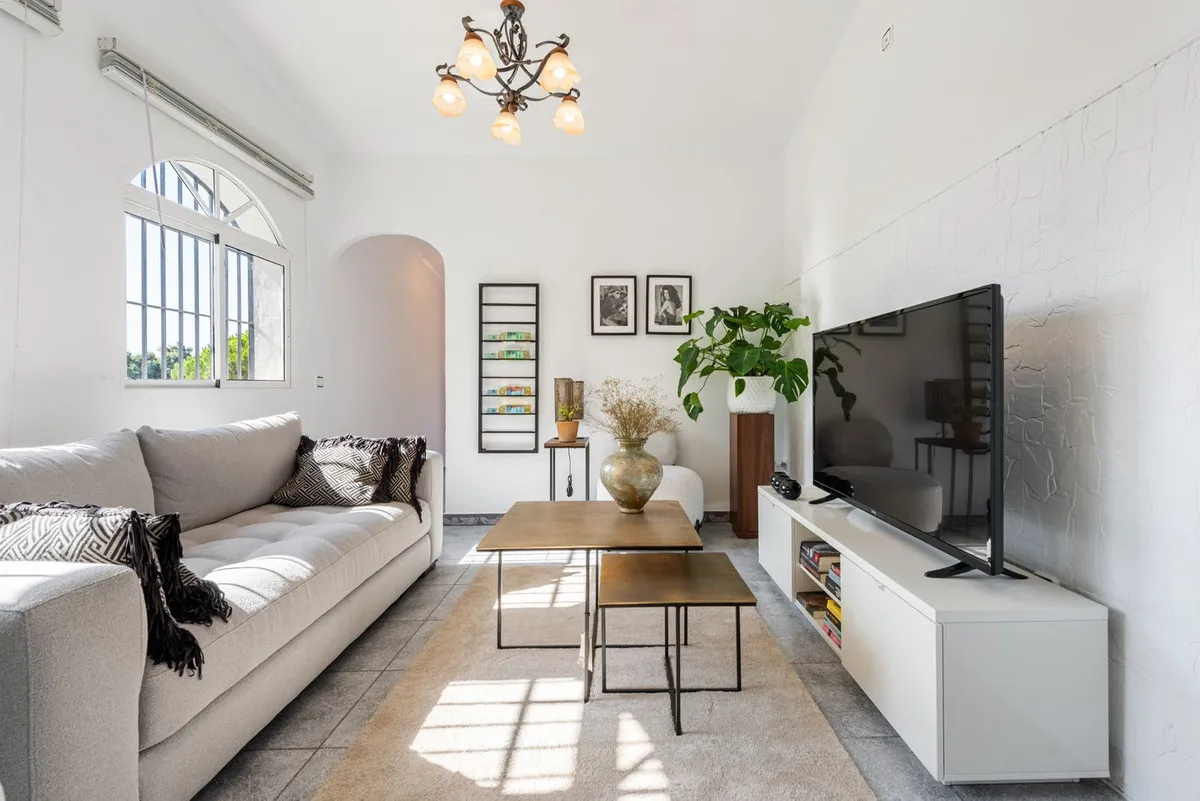 aeb66a0a-6c44-4755-989b-410a9a988efc