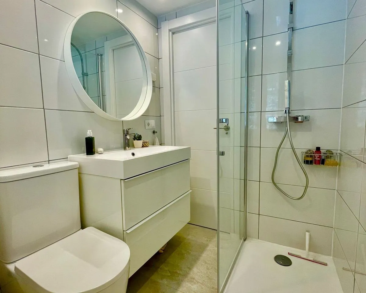 64ee96c7-6b8f-4a43-a650-210b49ce7c47