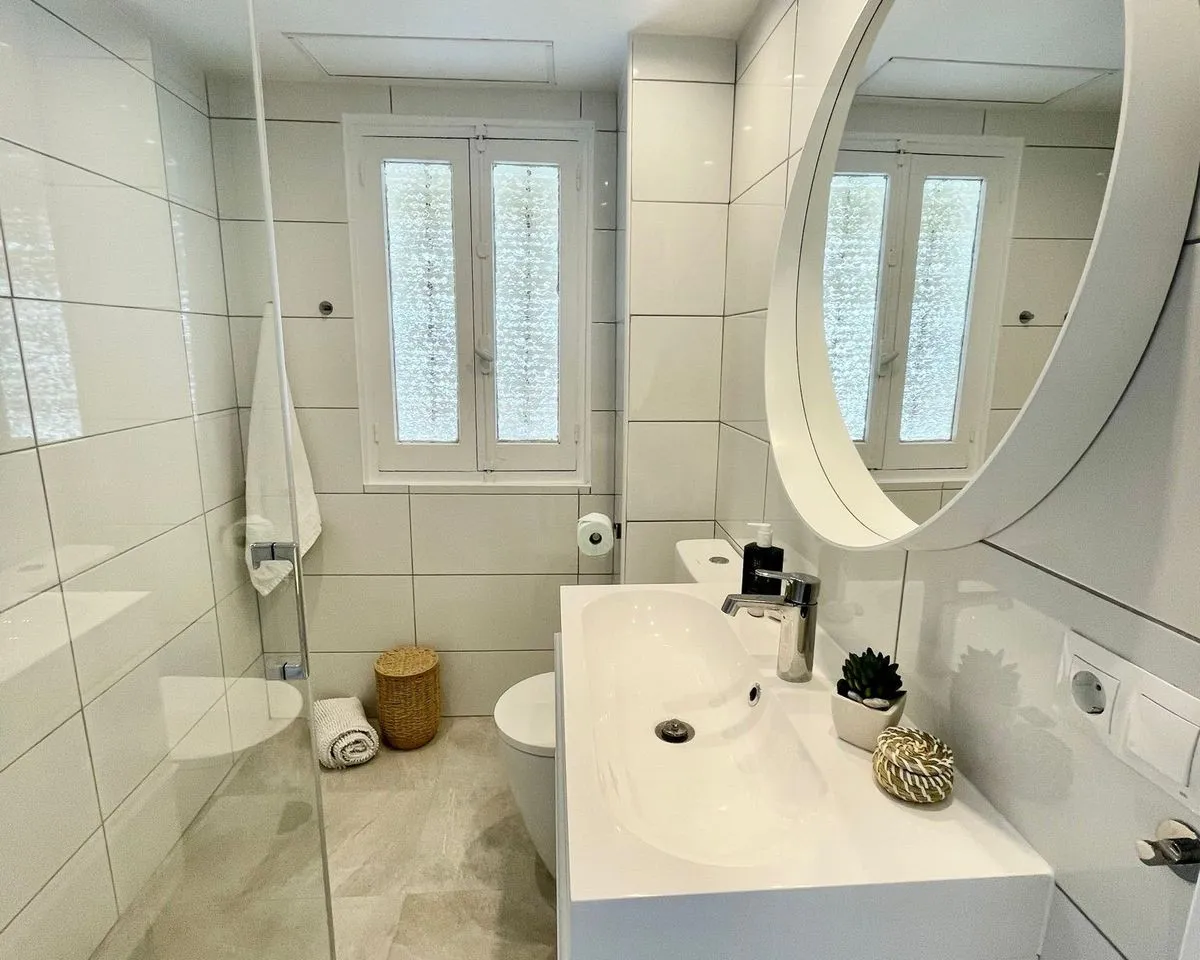 75915853-87e6-408b-91fe-6ee47e179e27