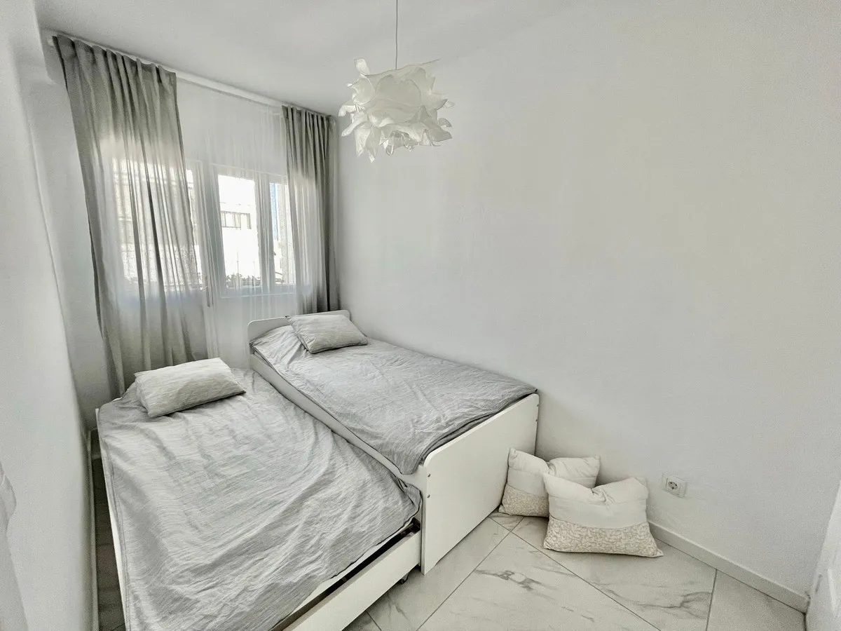 c7456aab-aed2-4253-9a40-5df0346f89d2