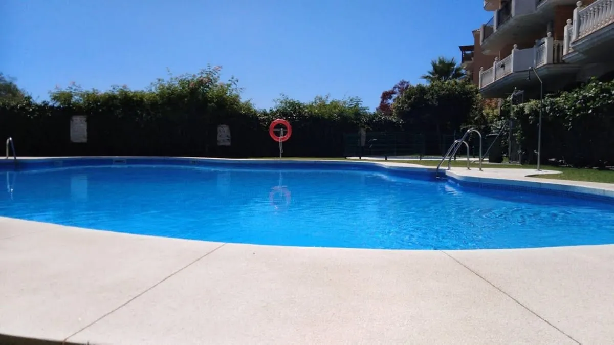 Charming 2-Bedroom Apartment with Sea & Mountain Views