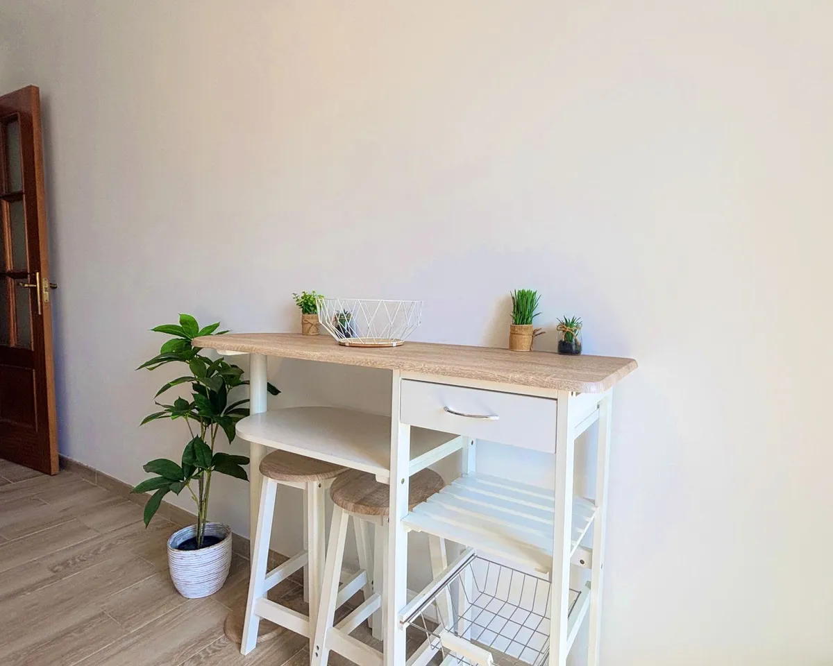 095b1151-59f0-43ca-9037-62b1810fac3b