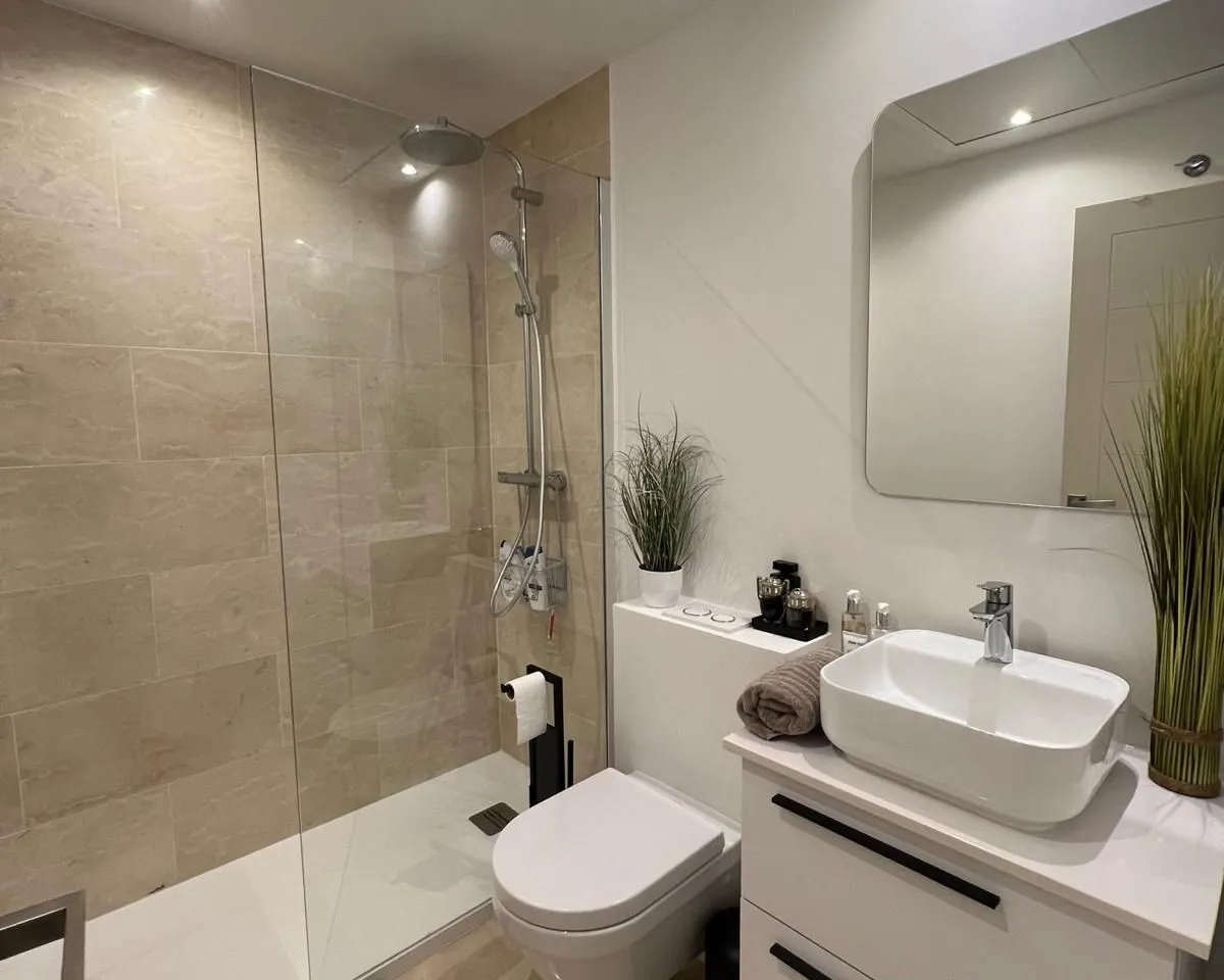 23538ffe-2f02-4240-842a-0226093ac2b3