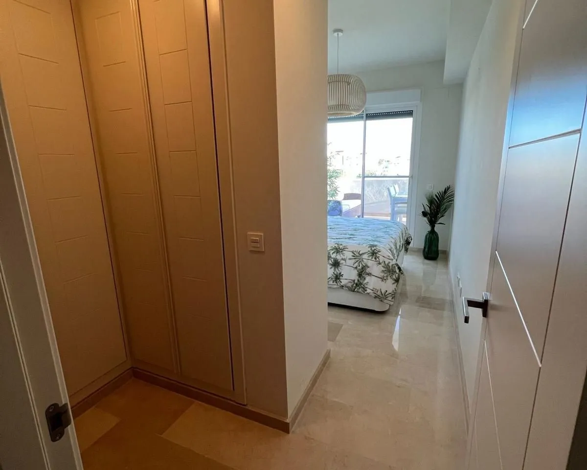 8d1b78f6-f80b-45b9-abfb-cafb482cc989