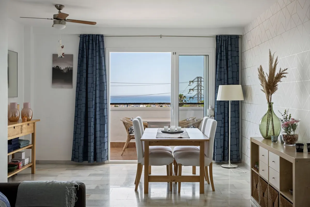 2e636674-6fd6-4aba-ba5b-e1a40c2d5874