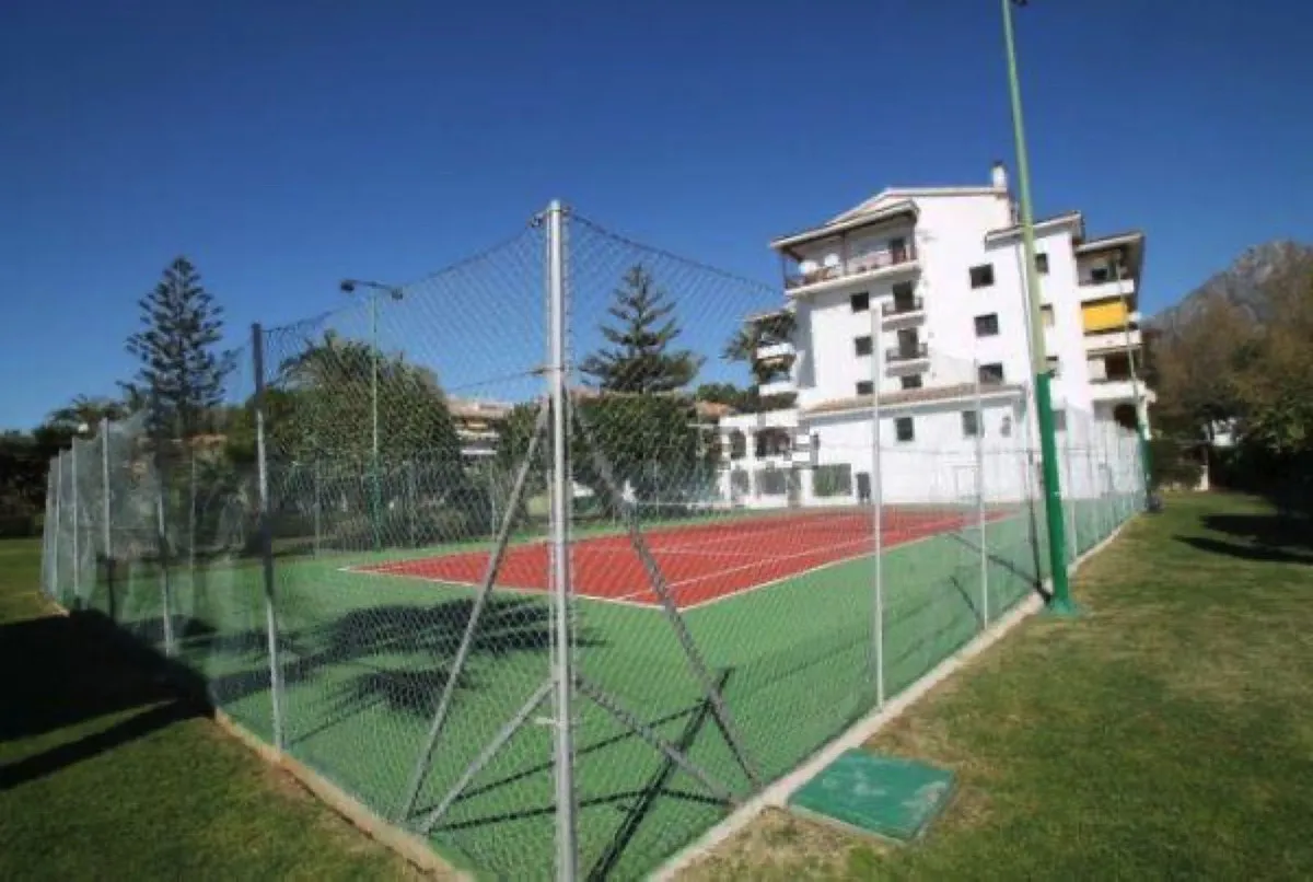 034dc0ab-9a88-4061-a98d-e968e93e470e