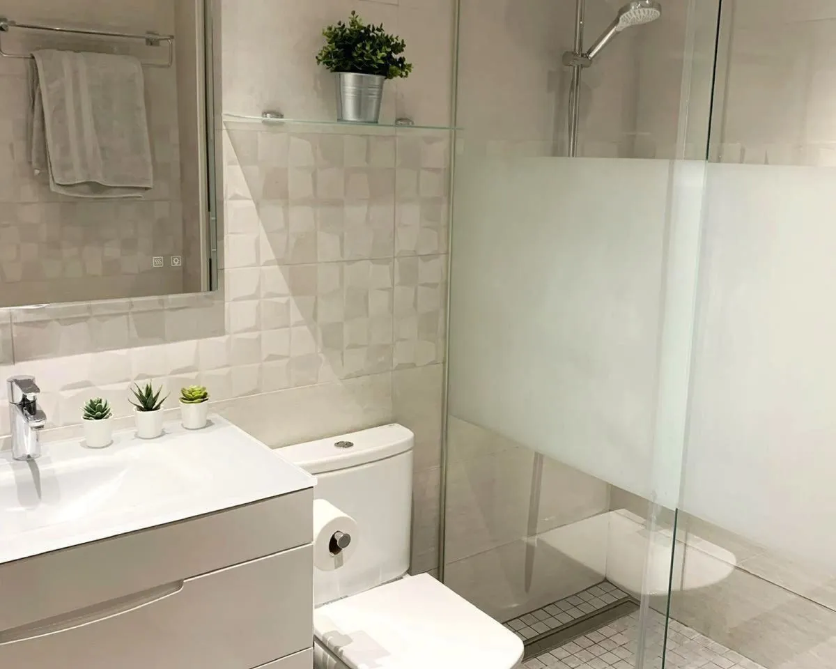 f65263c2-6a08-4825-892e-bdb289cb20d4