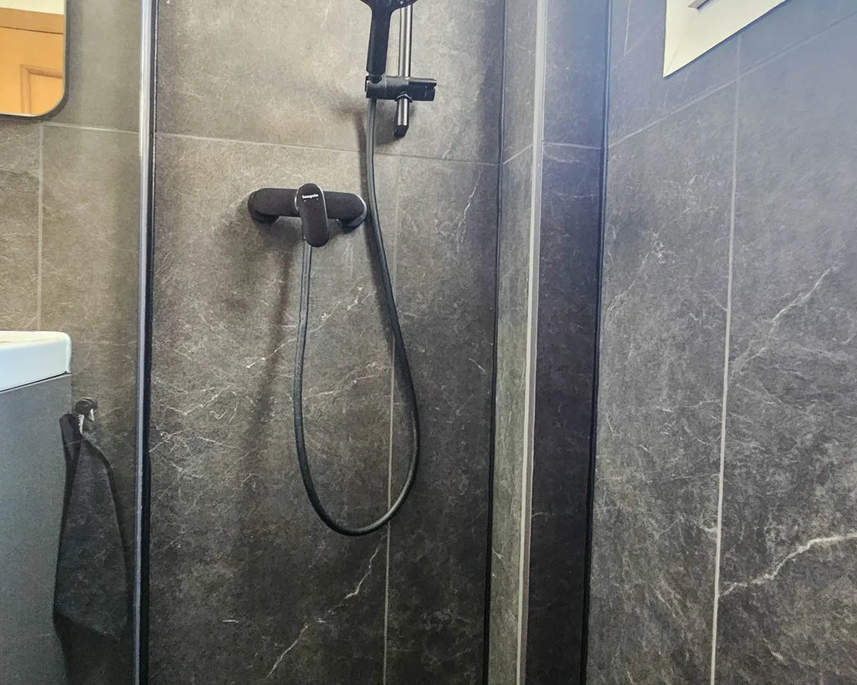 a1c08585-1cc8-45cc-8eae-2a538f97e1c4