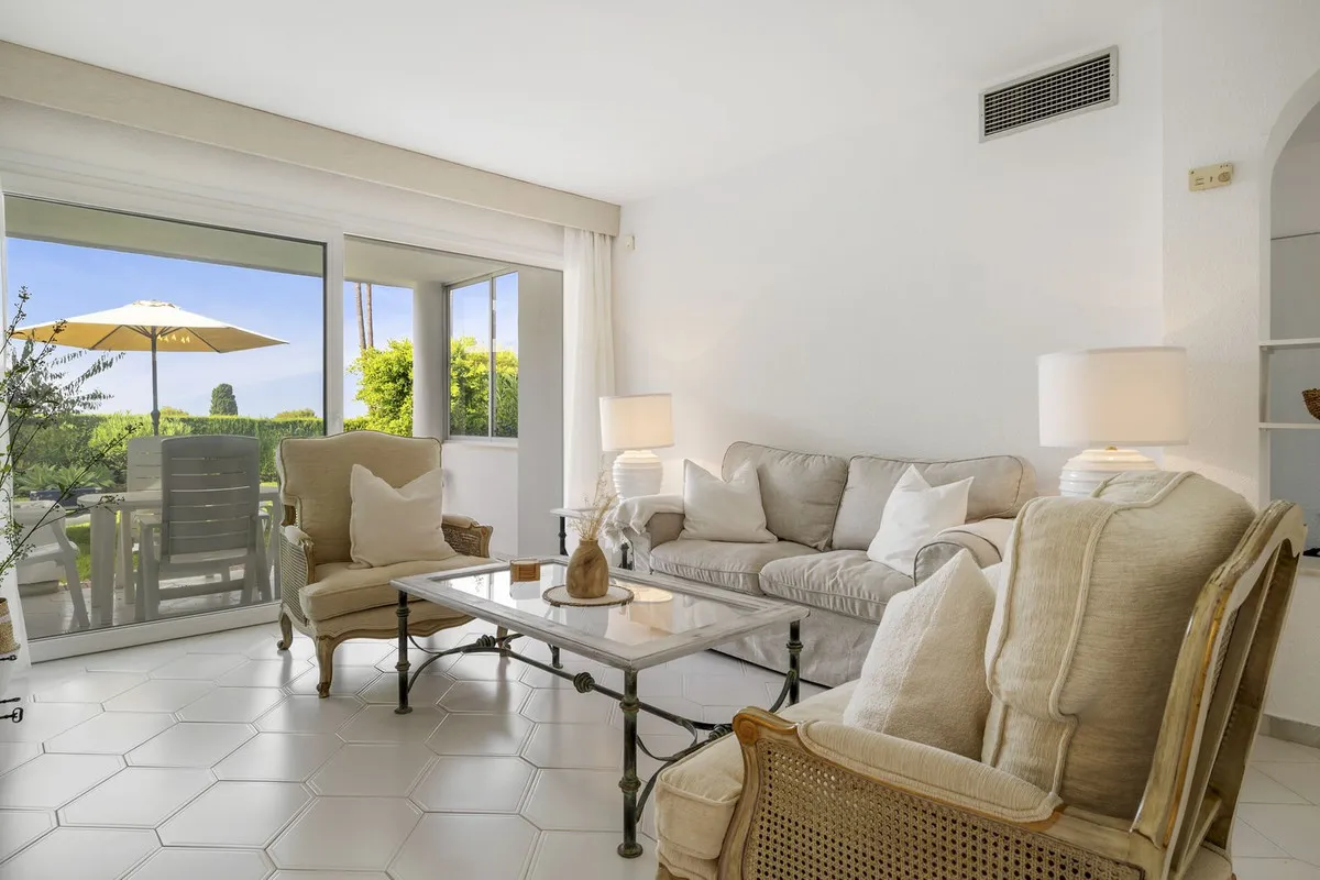 6745b8a6-8229-4055-a5e6-a211a94a81f7