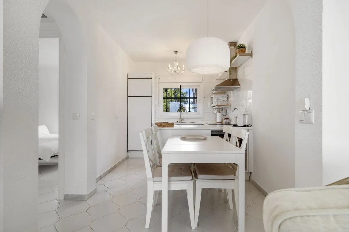 b3a4f135-a594-48cc-be28-e9b7354a44f3