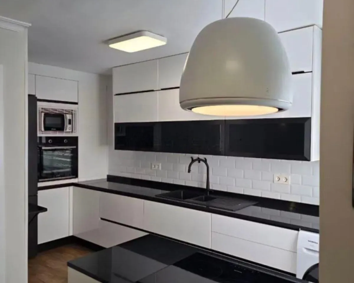 811b2563-8f32-4f30-a54a-0fd3c714f6cd