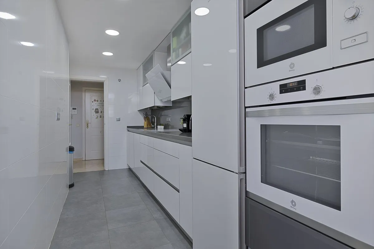 c3e186bb-417e-4506-9f84-b26d2223460a