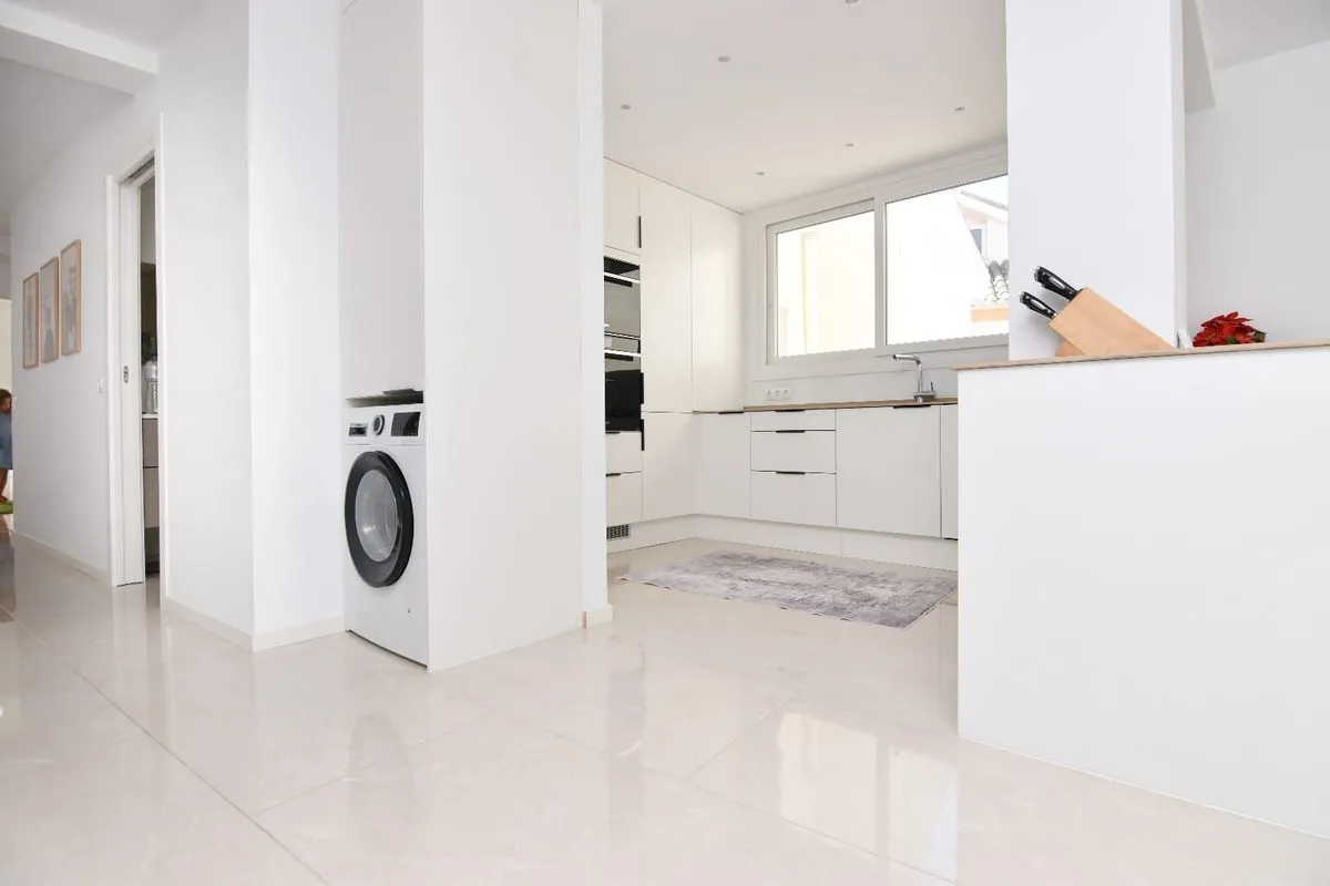 0ccc7068-4eef-4b23-a741-593d9e20a637