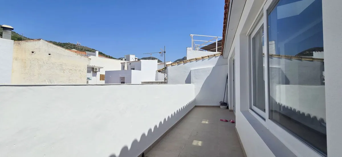 b66e2c9c-9561-46d0-9587-3fe3207d5f6a