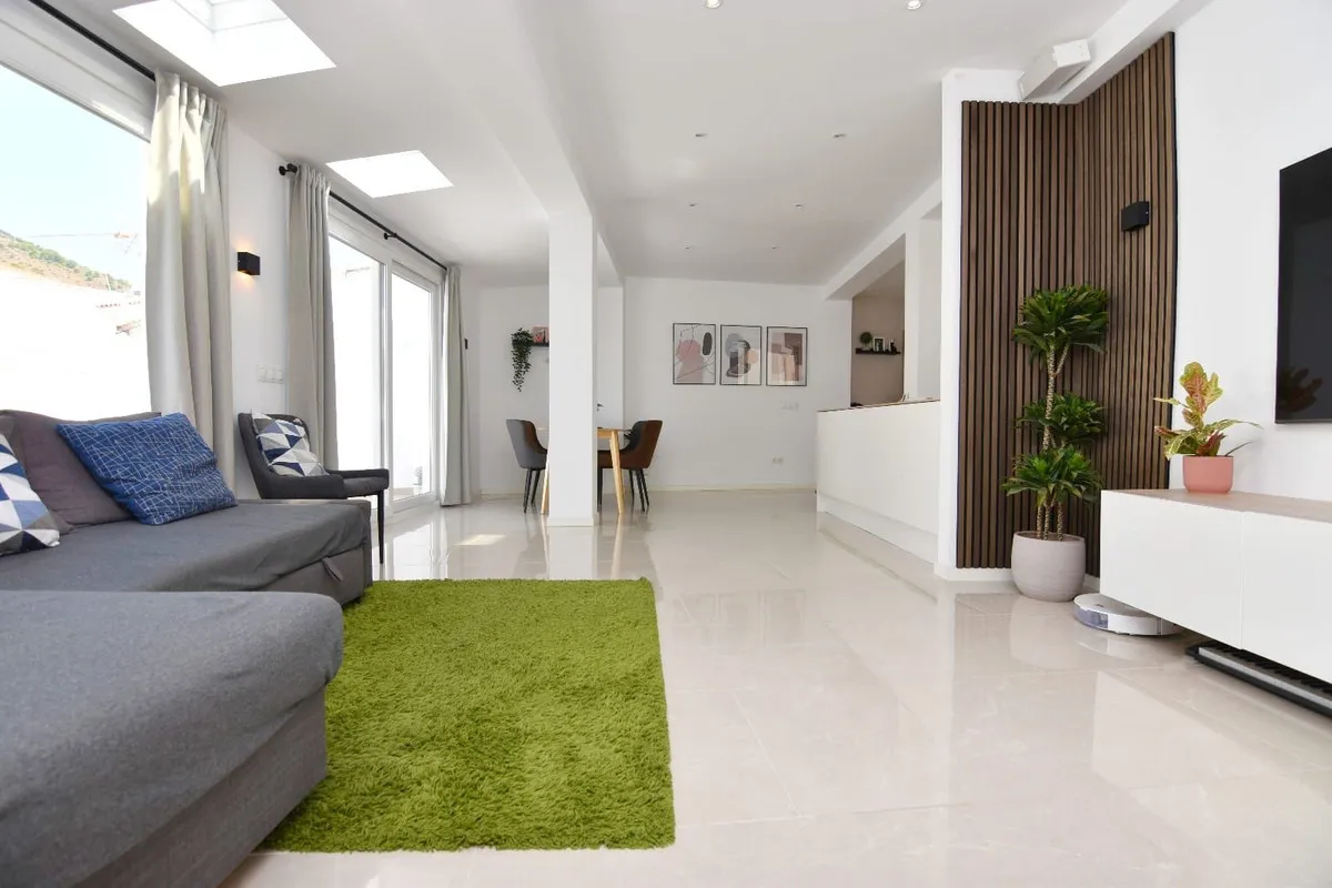 cfbda9d5-36a6-4882-9366-c7ce98dd4b6e