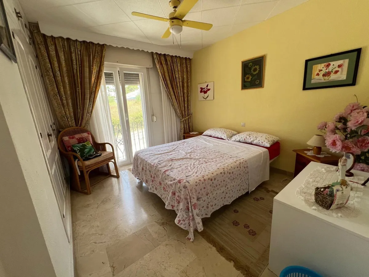 b9db2aed-9aa8-479e-bde2-3d0b65a5de2c