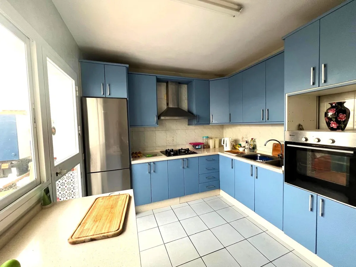 e6e3ad86-ce9a-4b5c-b8e7-ac3d480acd14