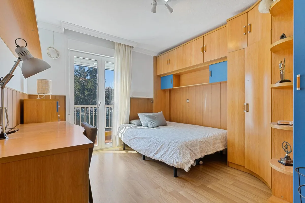 e7bd933f-d693-42fb-b666-076570e46f01