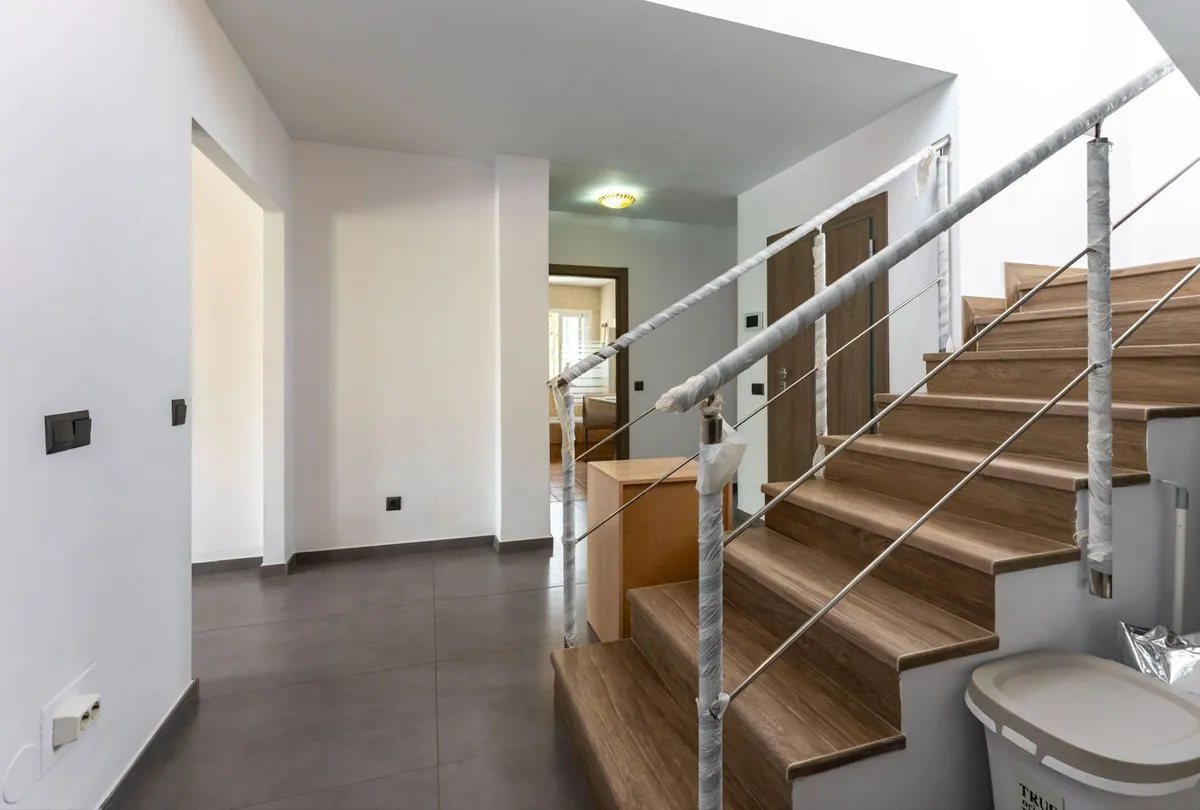 8f8d0d0d-5d35-479b-b21b-19c609d62024