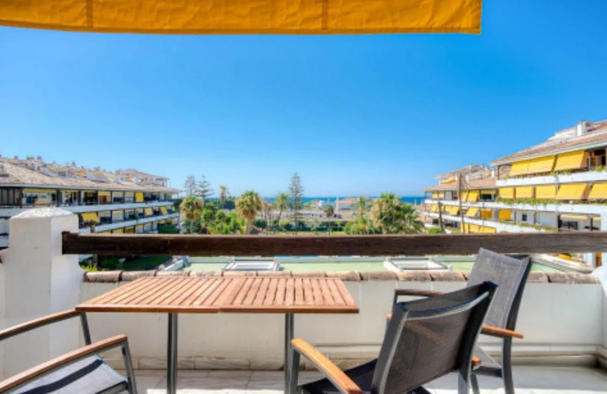 fe25ee85-185e-4884-a6a2-343e25cb7010