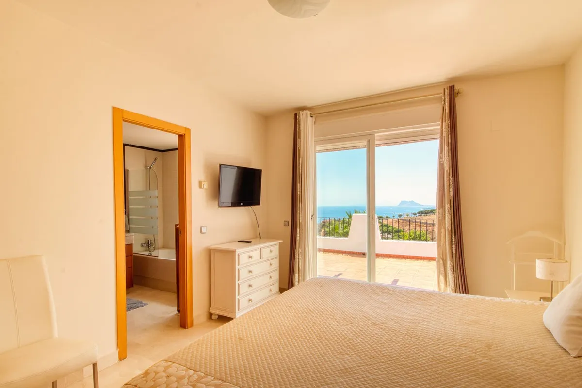 032aab82-13d3-4407-8d02-b23052d530a1