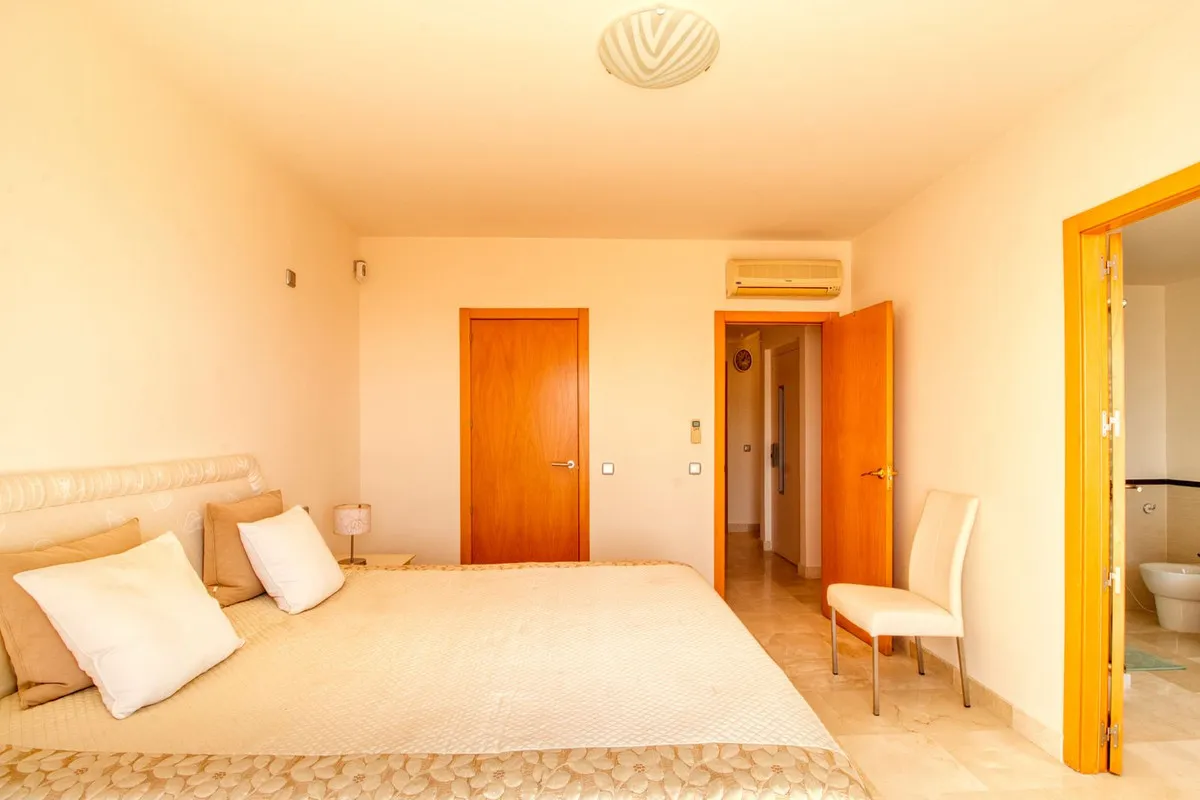 0b8fe61f-e2c4-403d-9f20-3397399e863c