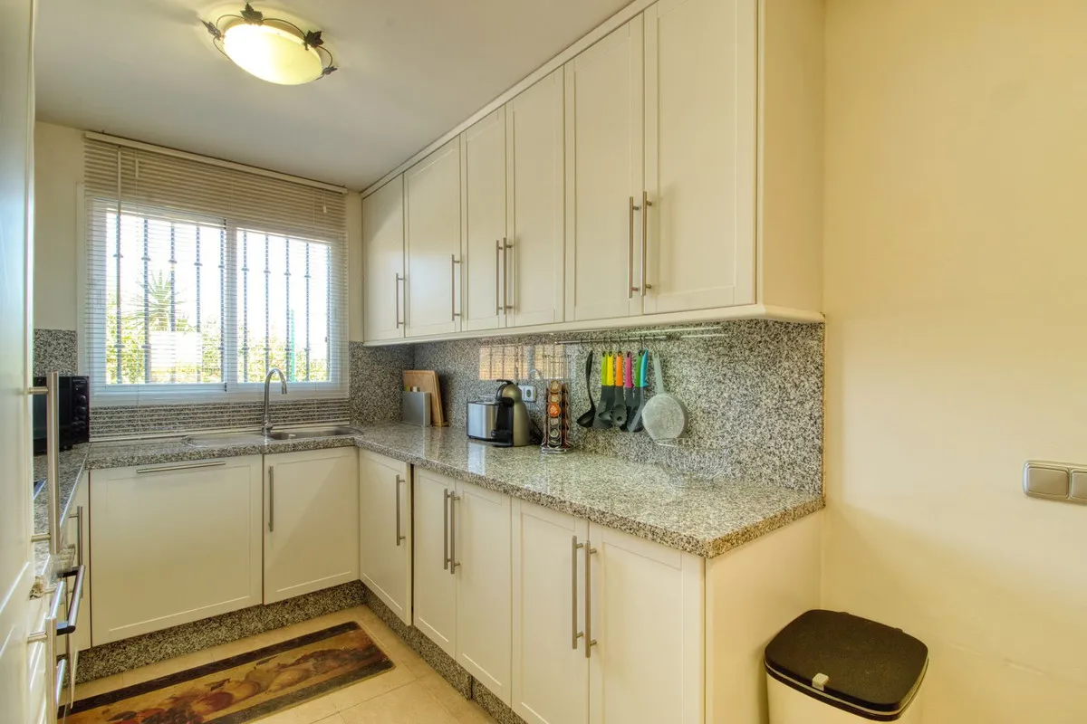 34006a6c-235c-4d22-8b94-fdccb73d4a96