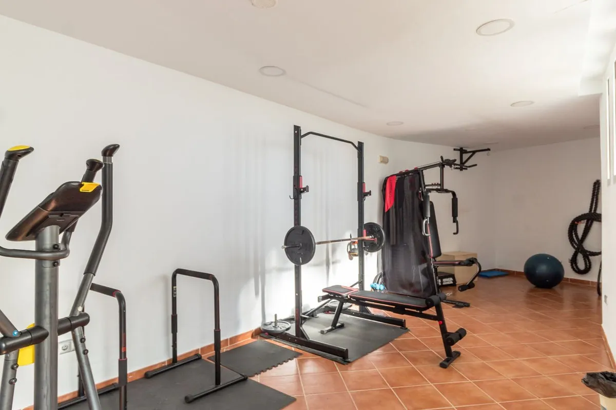 aad4ec5b-80e3-4847-aefe-dd110be49f50