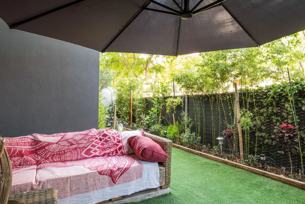 b2b7b91f-cafb-483b-be24-dc695a1642fa