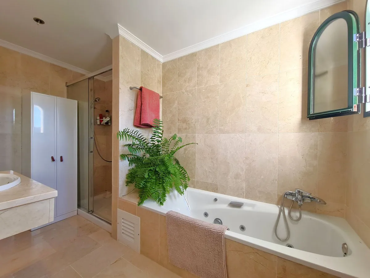 c4acdc6b-500d-4eaf-a870-be43f8c3b257