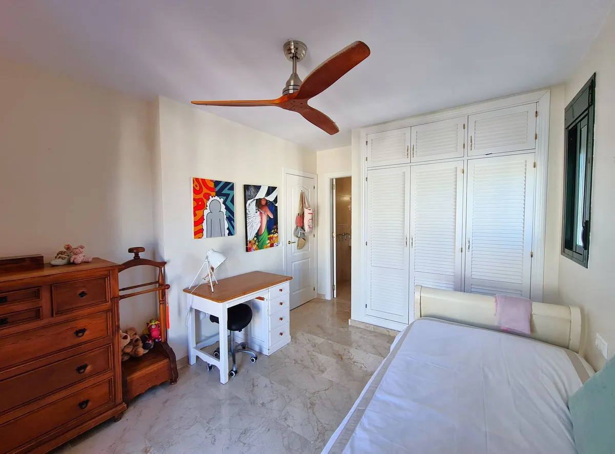 d8d0bfc7-de1d-4f06-8d3c-582445871894